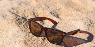 Skuteczne i bezpieczne dla oczu okulary przeciwsłoneczne - na co zwracać uwagę przy zakupie?