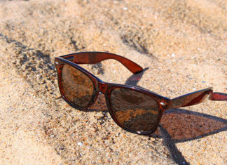 Skuteczne i bezpieczne dla oczu okulary przeciwsłoneczne - na co zwracać uwagę przy zakupie?