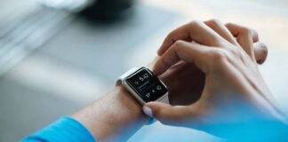 Smartwatch czy smartband - co wybrać
