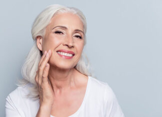 Kompleksowa pielęgnacja twarzy po 60 roku życia