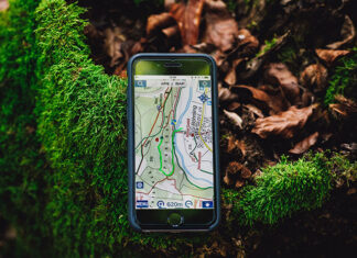 lokalizacja GPS na ekranie telefonu